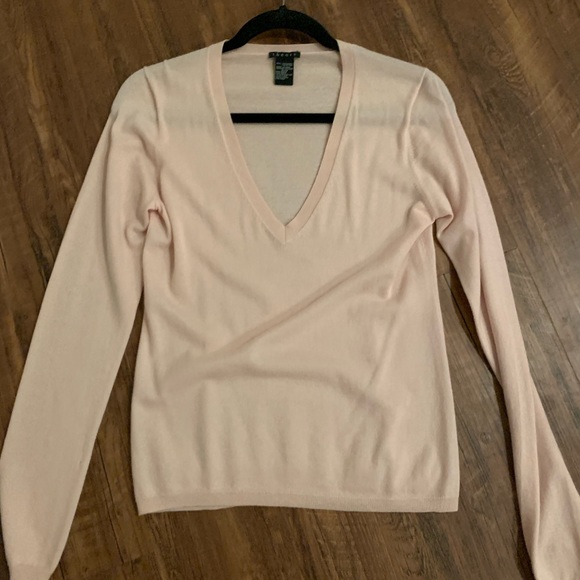 Theory Sweaters - Theory pale pink cashmere sweater size M